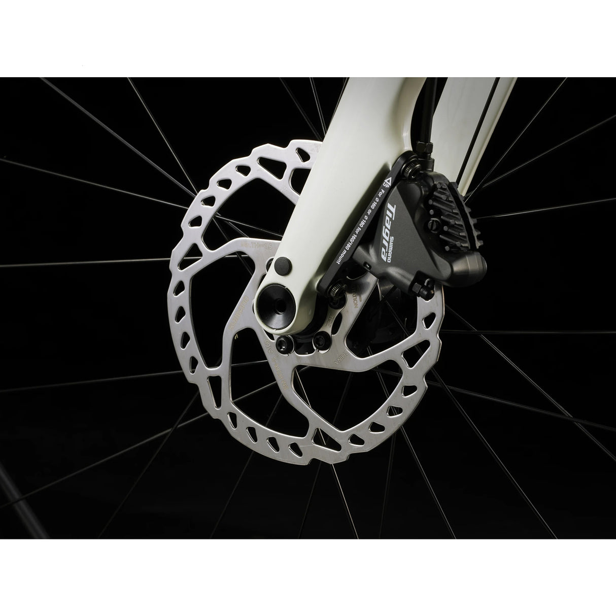 Trek Domane AL 4 Gen 4 Disc Shimano Tiagra Road Bike 2024
