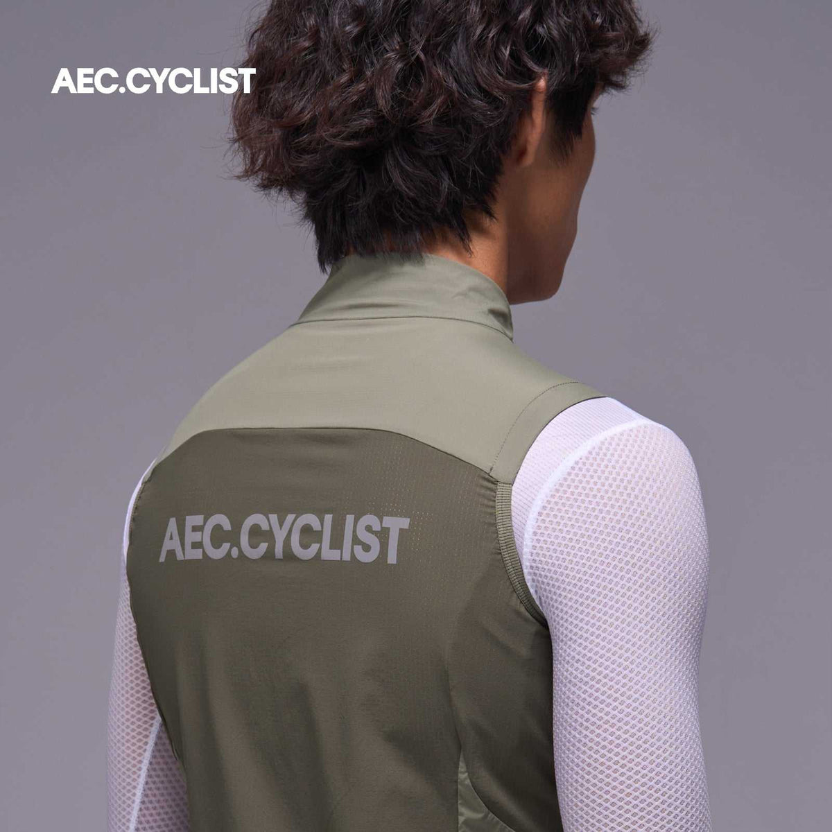 AEC Cyclist Men's Winter Hill Lightweight Cycling Wind Gilet