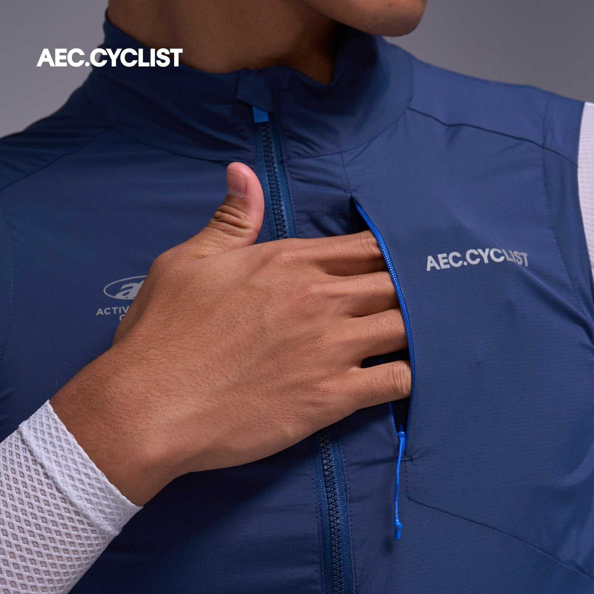 AEC Cyclist Men's Winter Hill Lightweight Cycling Wind Gilet