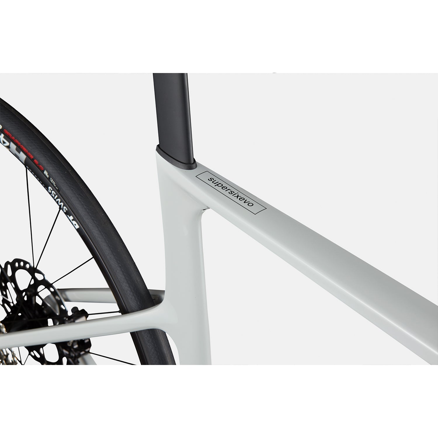 Cannondale SuperSix EVO 3 Shimano 105 Di2 Road Bike