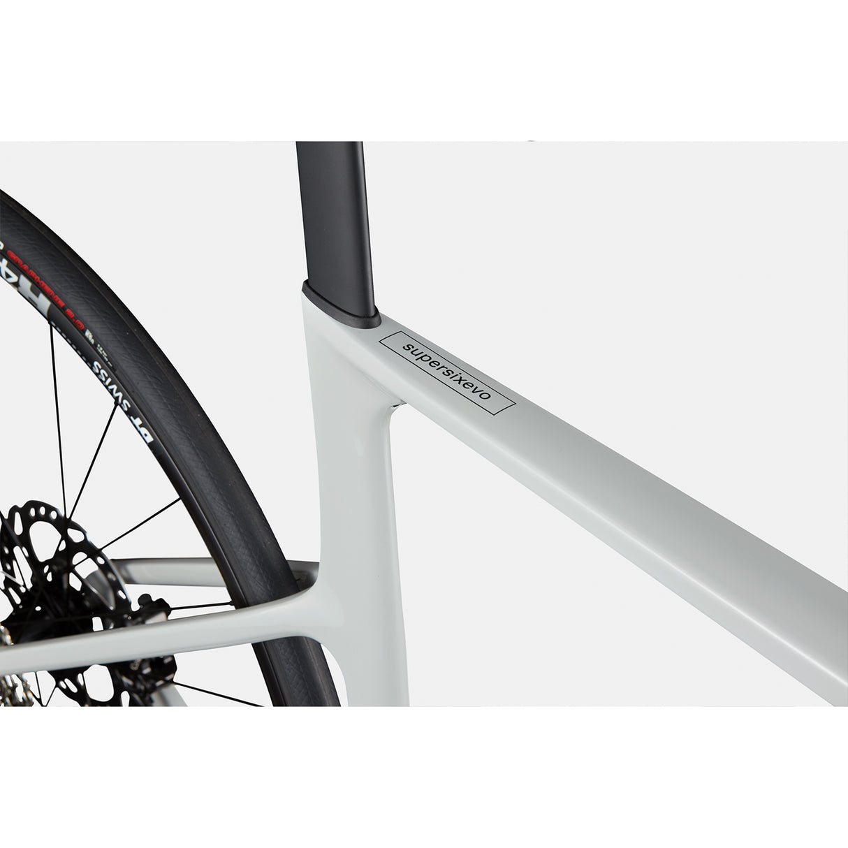 Cannondale SuperSix EVO 3 Shimano 105 Di2 Road Bike
