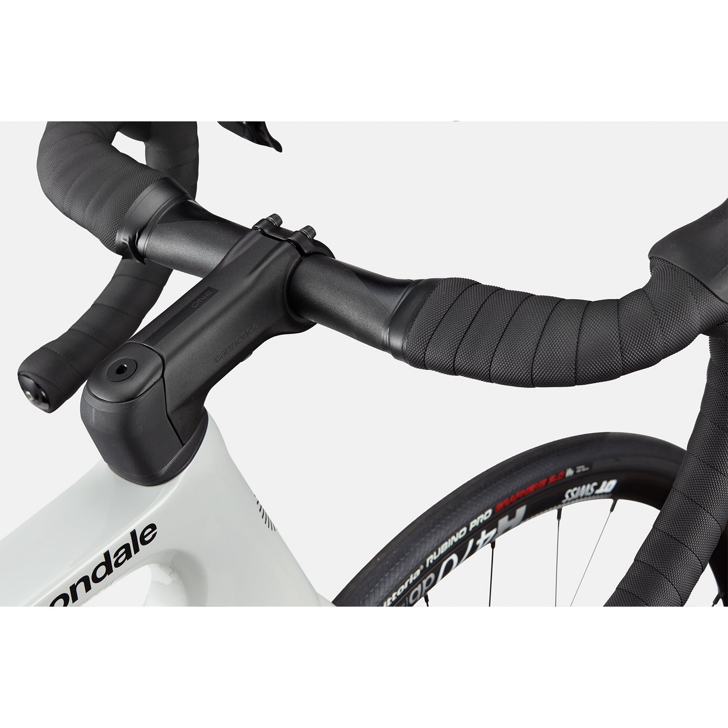 Cannondale SuperSix EVO 3 Shimano 105 Di2 Road Bike