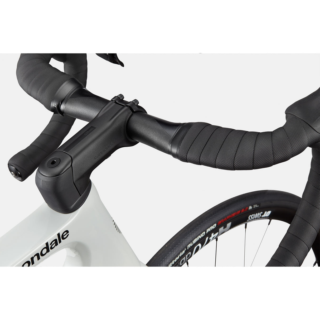 Cannondale SuperSix EVO 3 Shimano 105 Di2 Road Bike