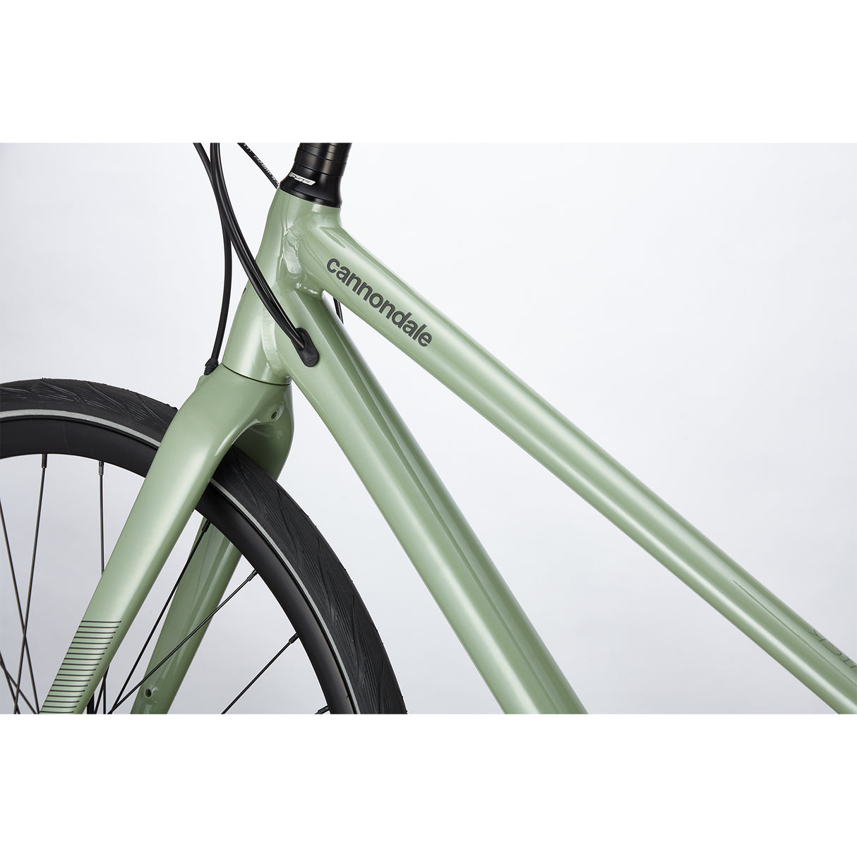 Cannondale Quick 3 Remixte Hybrid Bike