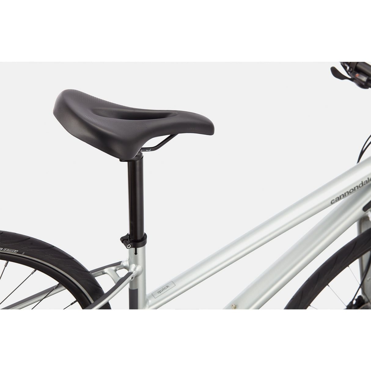 Cannondale Quick 5 Remixte Hybrid Bike
