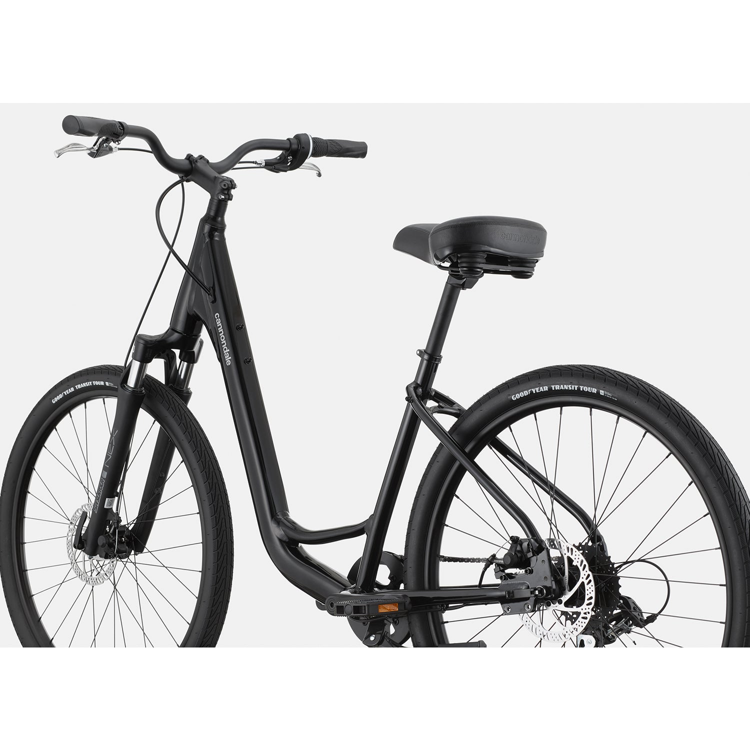 Cannondale Adventure 2 Hybrid Bike
