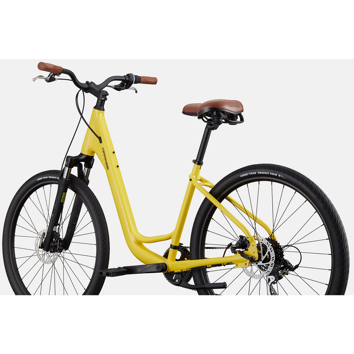 Cannondale Adventure 2 Hybrid Bike