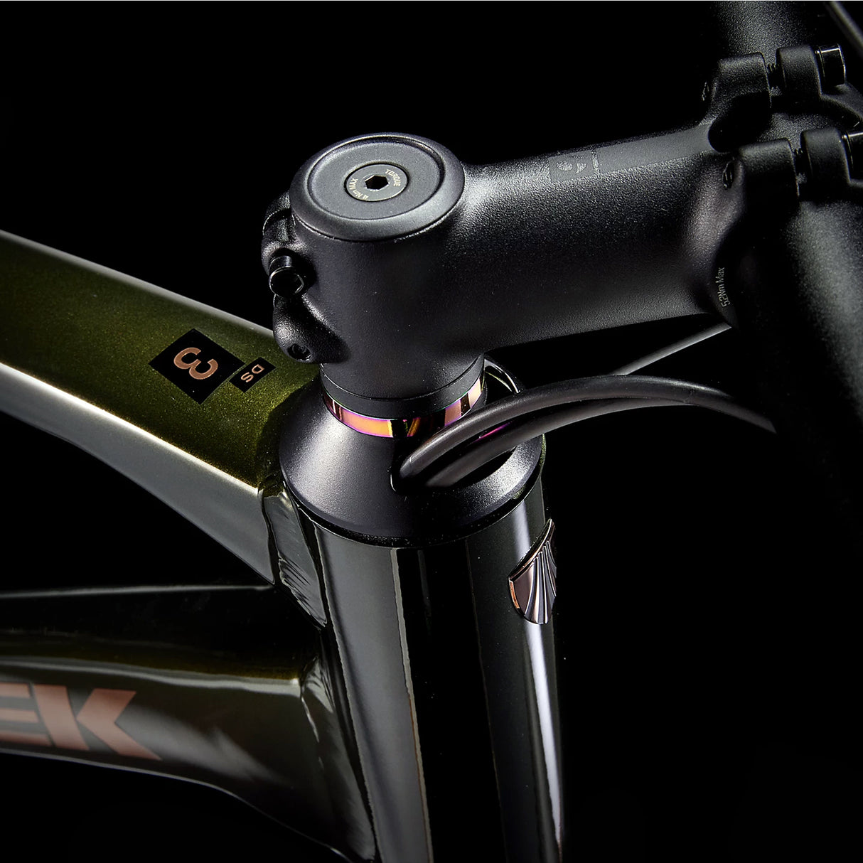 Trek Dual Sport 3 Gen 5 Hybrid