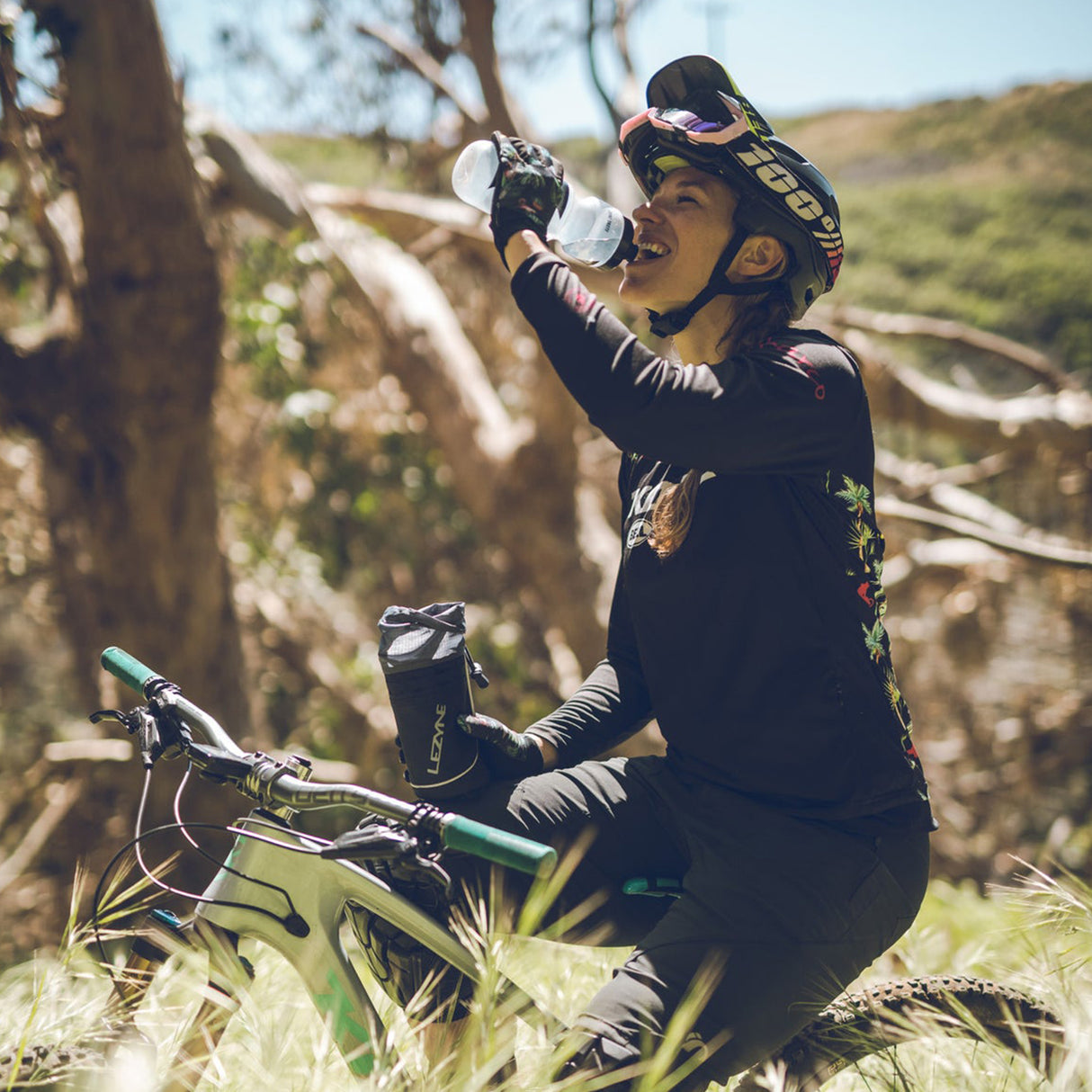 Lezyne Flow Bottle Smoke Grey 768ml