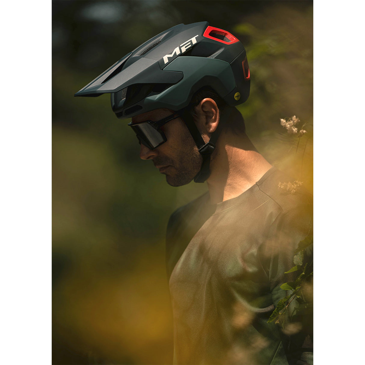 MET Revo MIPS MTB Helmet
