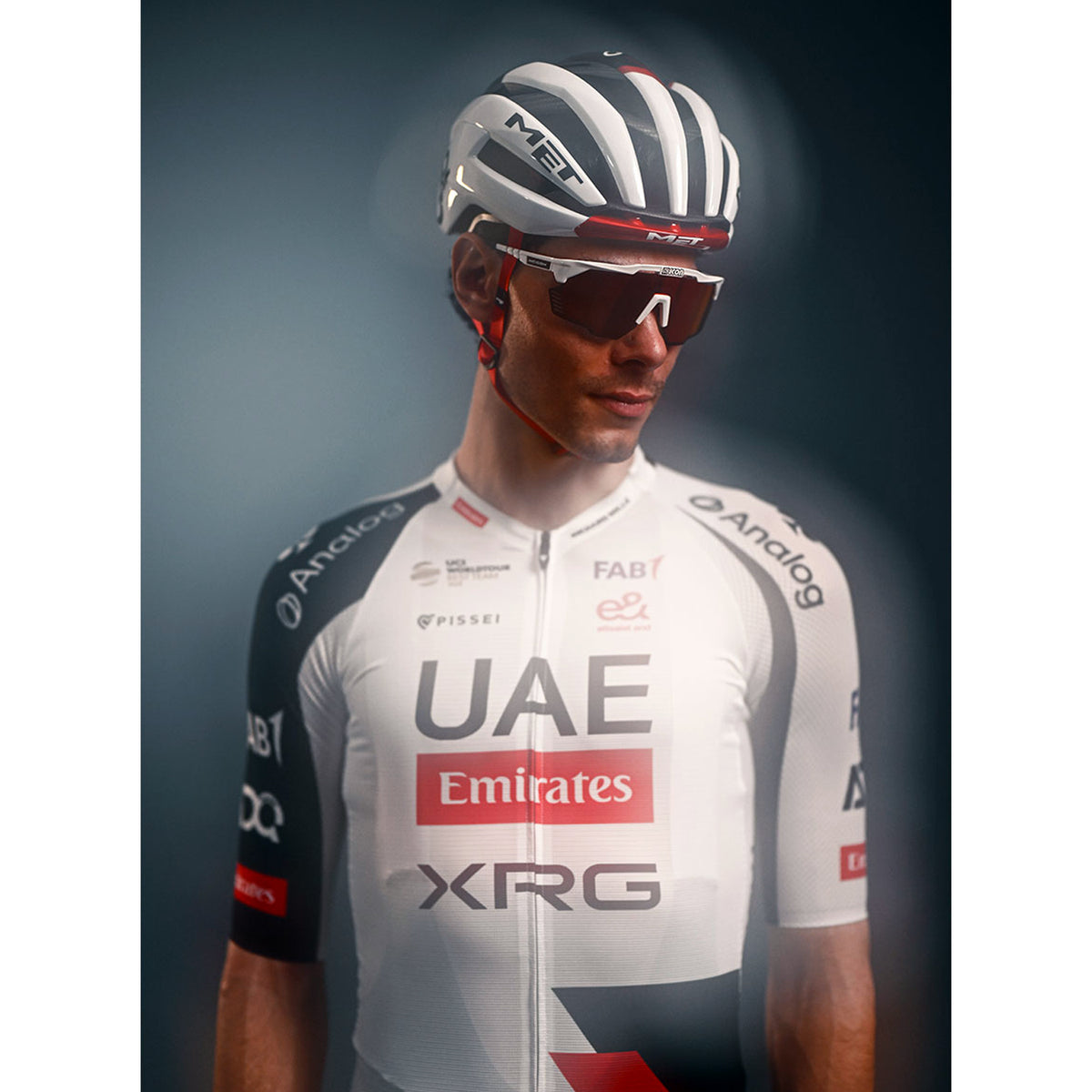 MET Trenta 3K Carbon UAE Team Emirates XRG