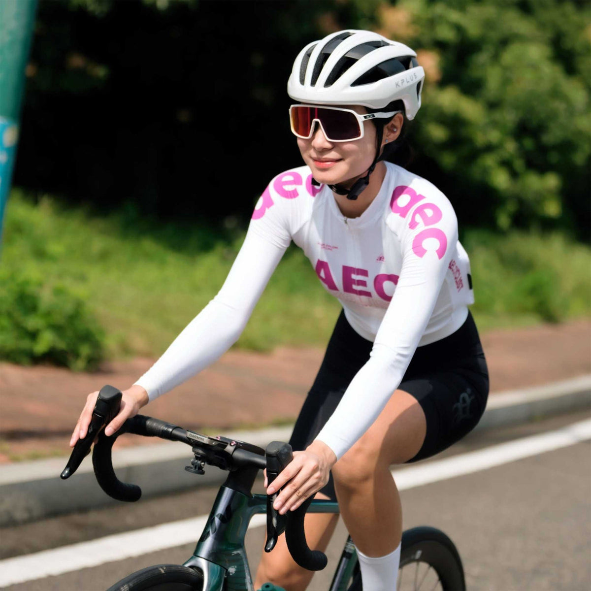 AEC Cyclist Women's Classic Long Sleeve Wind Jersey