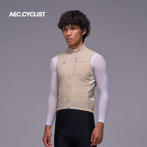 AEC Cyclist Men's Winter Hill Lightweight Cycling Wind Gilet
