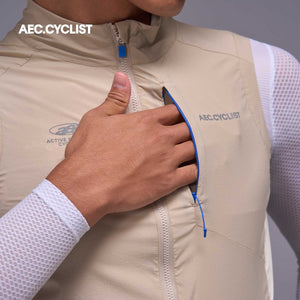 AEC Cyclist Men's Winter Hill Lightweight Cycling Wind Gilet