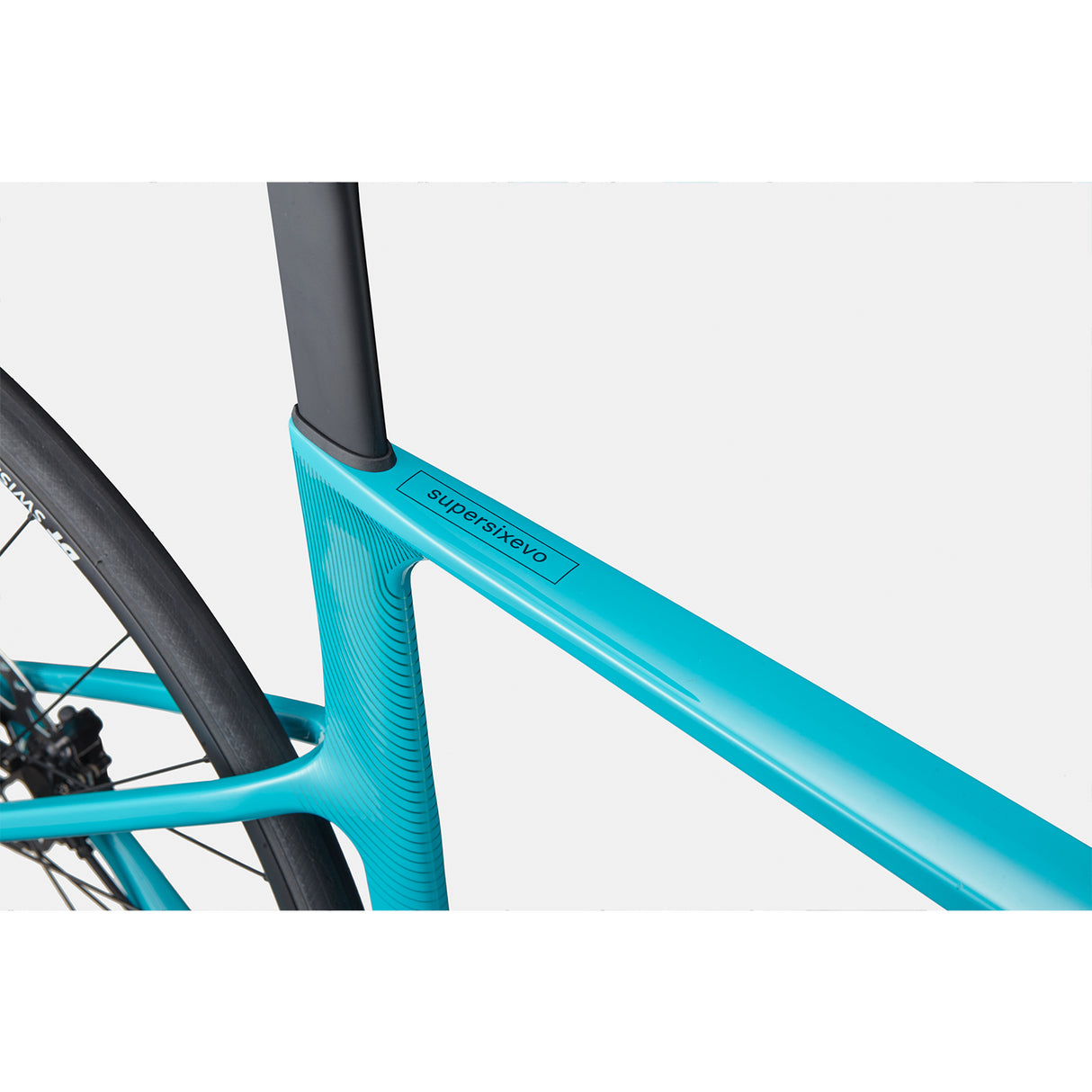 Cannondale SuperSix EVO 3 Shimano 105 Di2 Road Bike