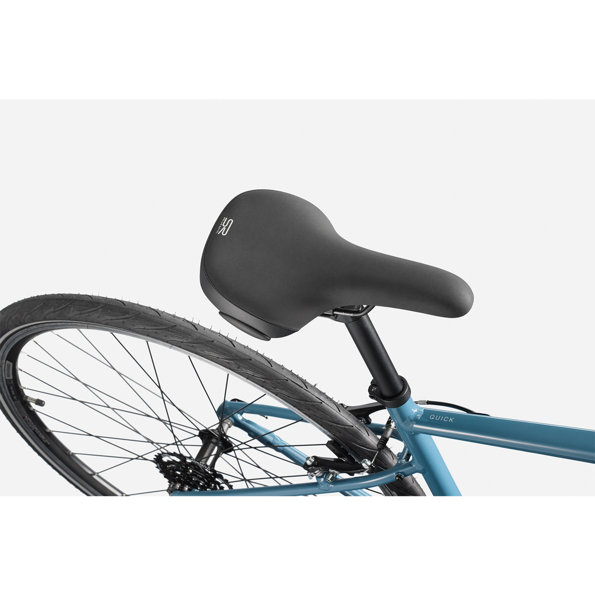 Cannondale Quick 4 Hybrid Bike