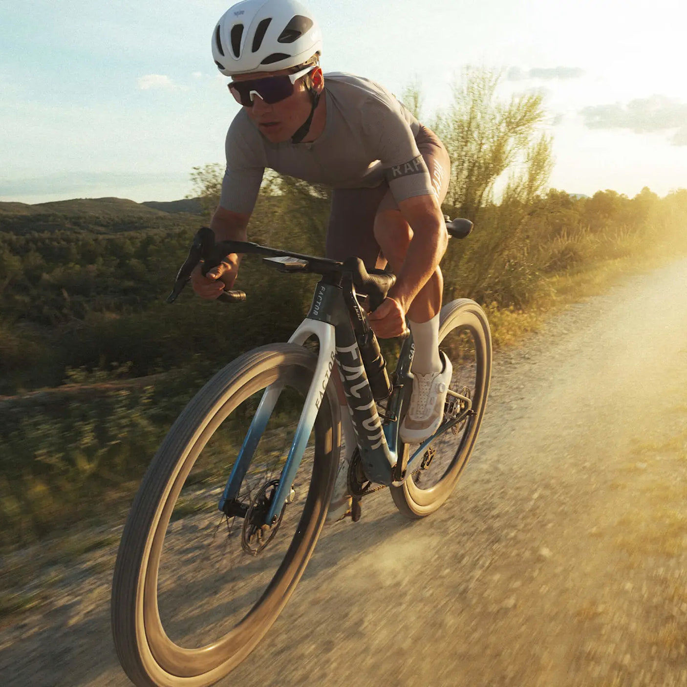Factor Sarana SRAM Force XPLR AXS Gravel Bike 2026