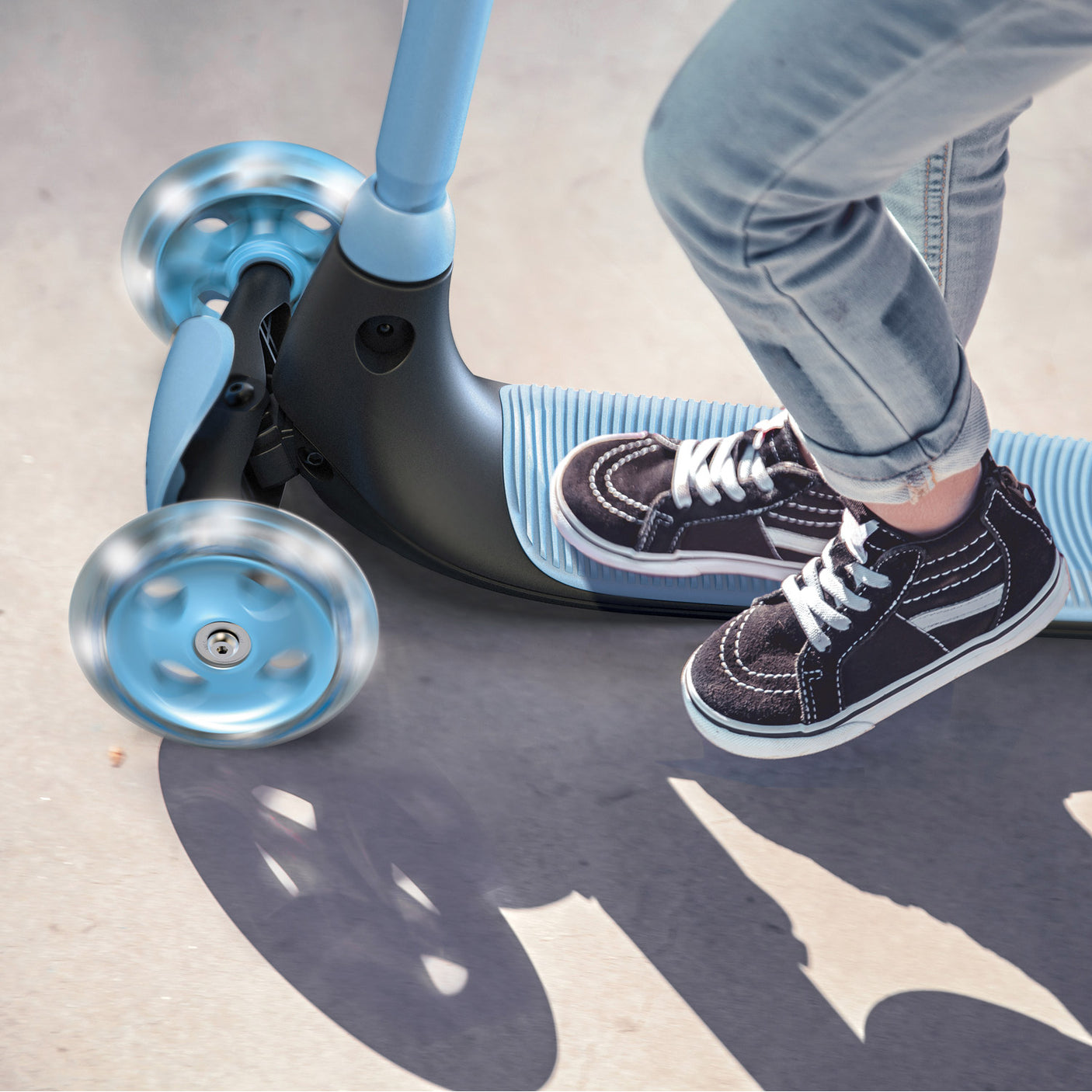 Yvolution Y Glider Kiwi Scooter